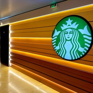 Une expérience revisitée pour vos petits déjeuners Starbucks® au Disney Hotel Cheyenne et au Disney Hotel Santa Fe !