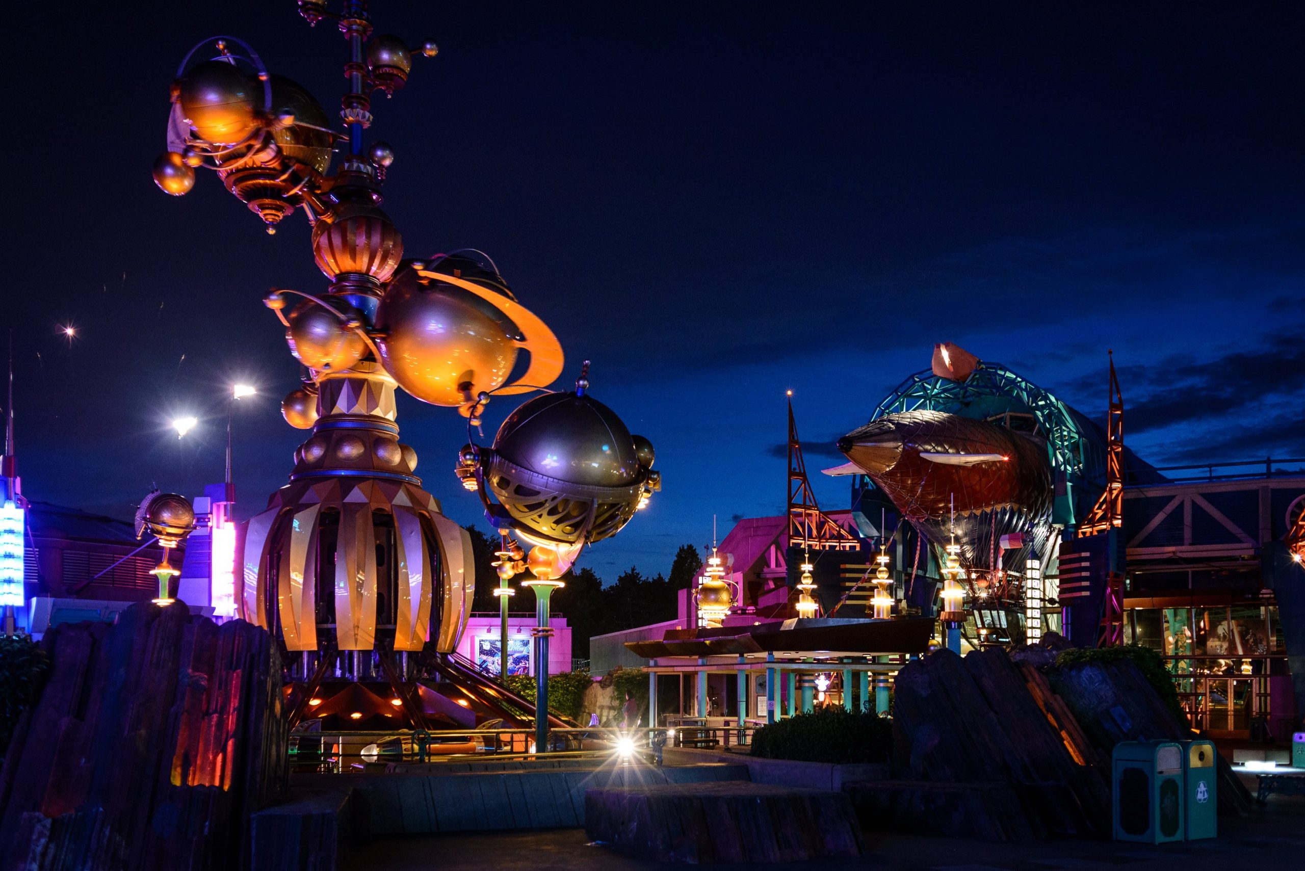 Discoveryland de nuit